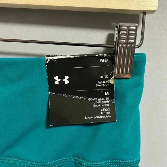 Under Armour Fitted High  Rise Bike Shorts - Picture 5 of 5